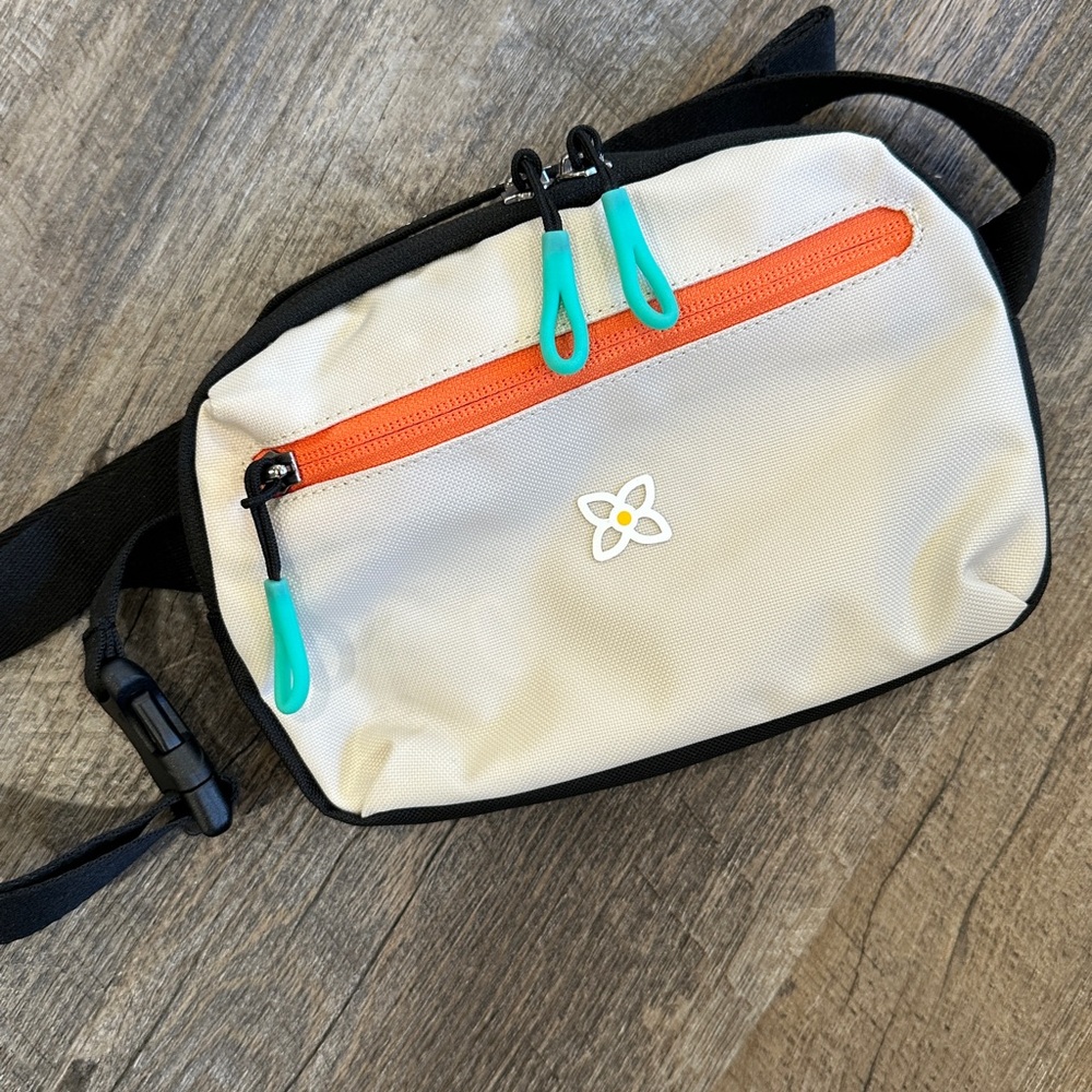 Sherpani Cream and Orange Crossbody Bag